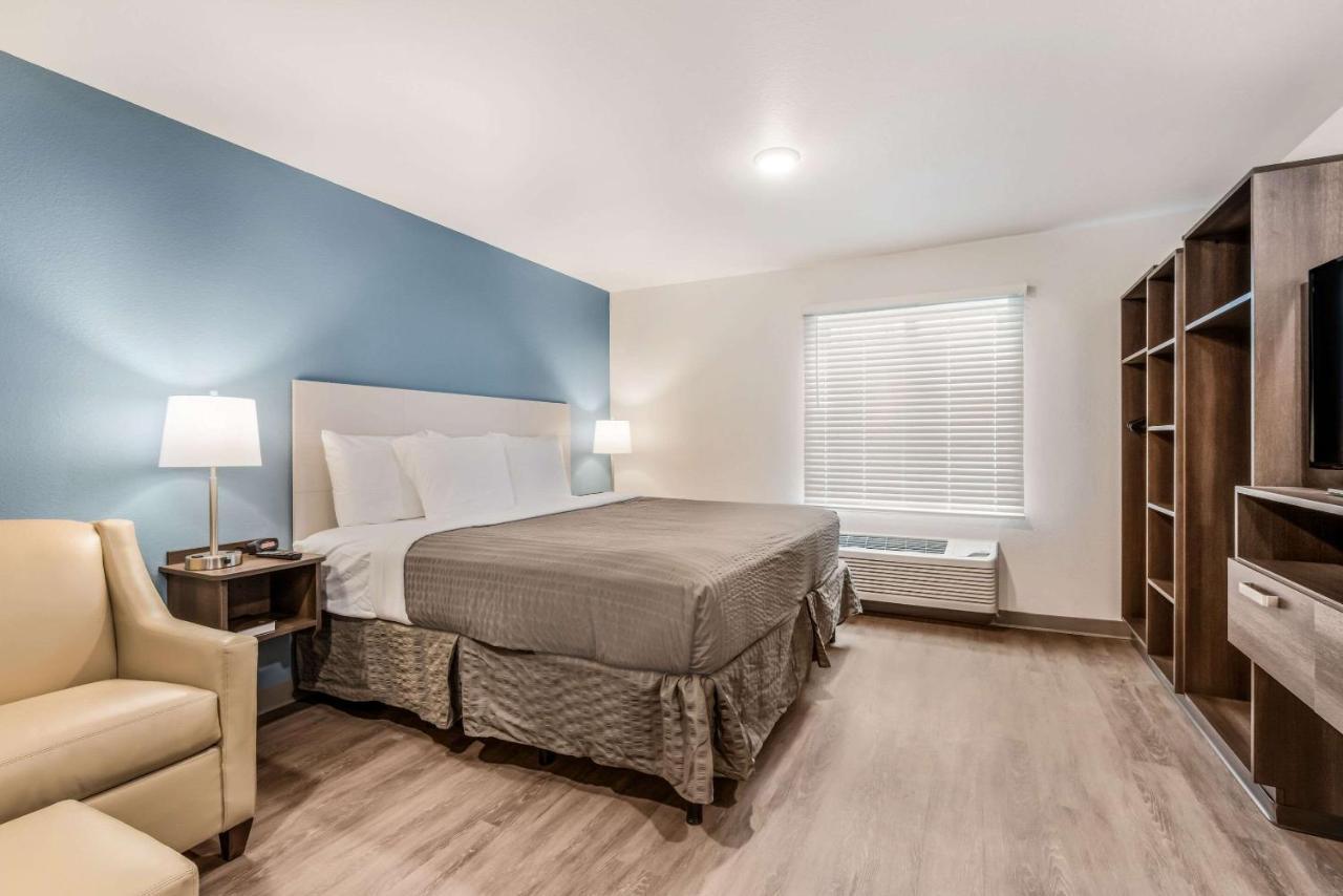 Woodspring Suites Charlotte - University Research Park Room photo
